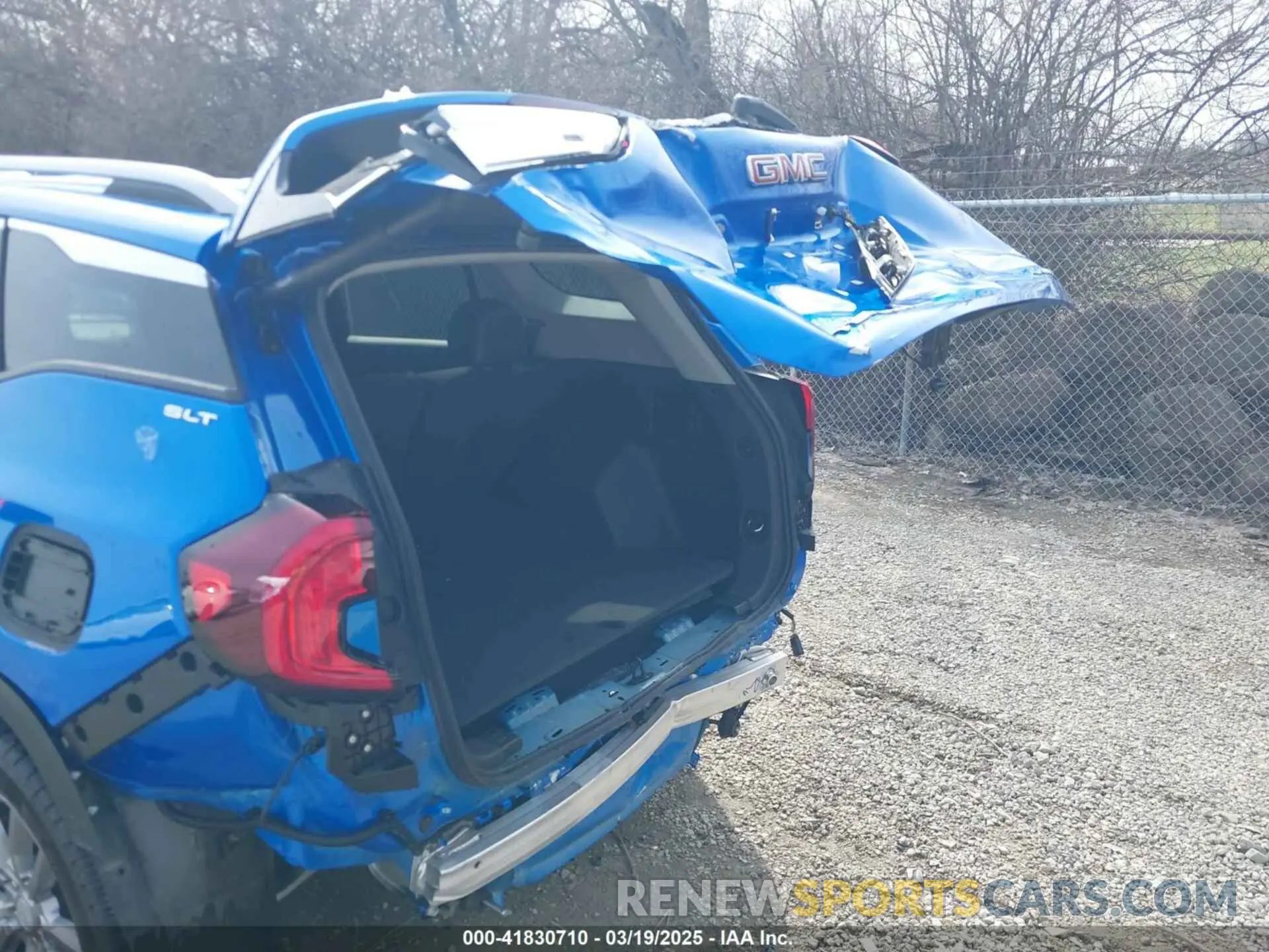 19 Photograph of a damaged car 3GKALVEGXRL164195 GMC TERRAIN 2024
