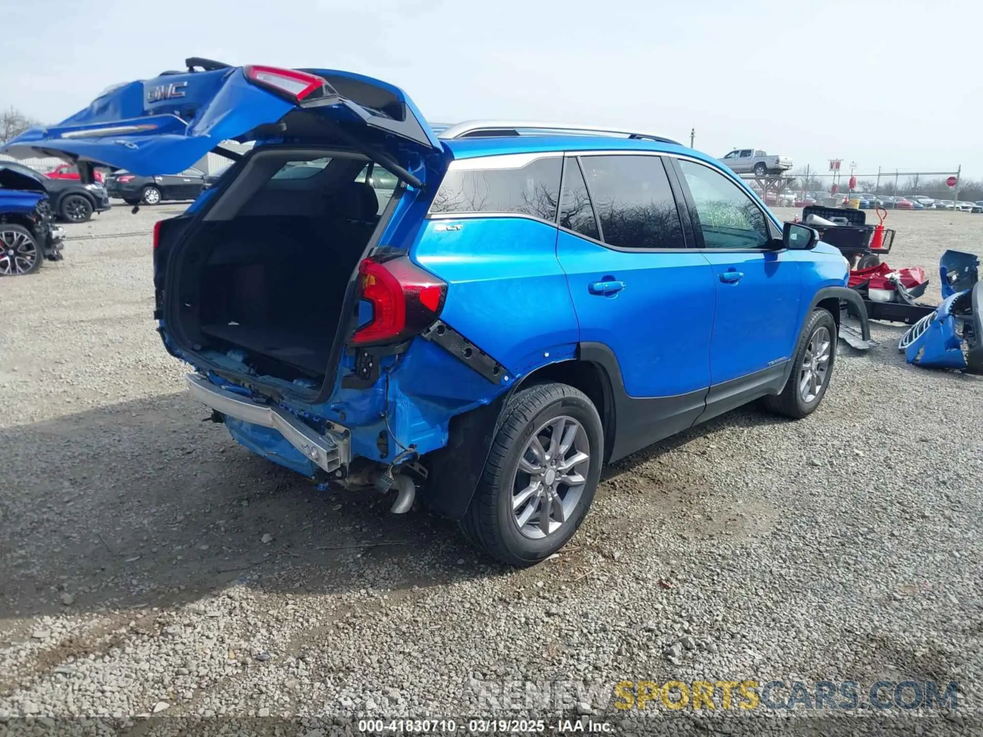 4 Photograph of a damaged car 3GKALVEGXRL164195 GMC TERRAIN 2024