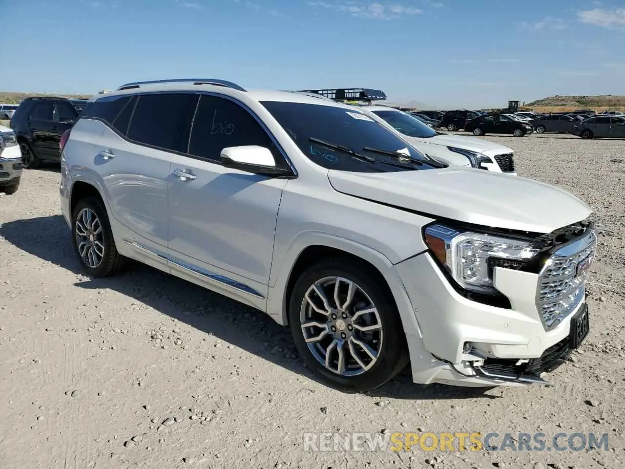 4 Photograph of a damaged car 3GKALXEG0RL277097 GMC TERRAIN 2024