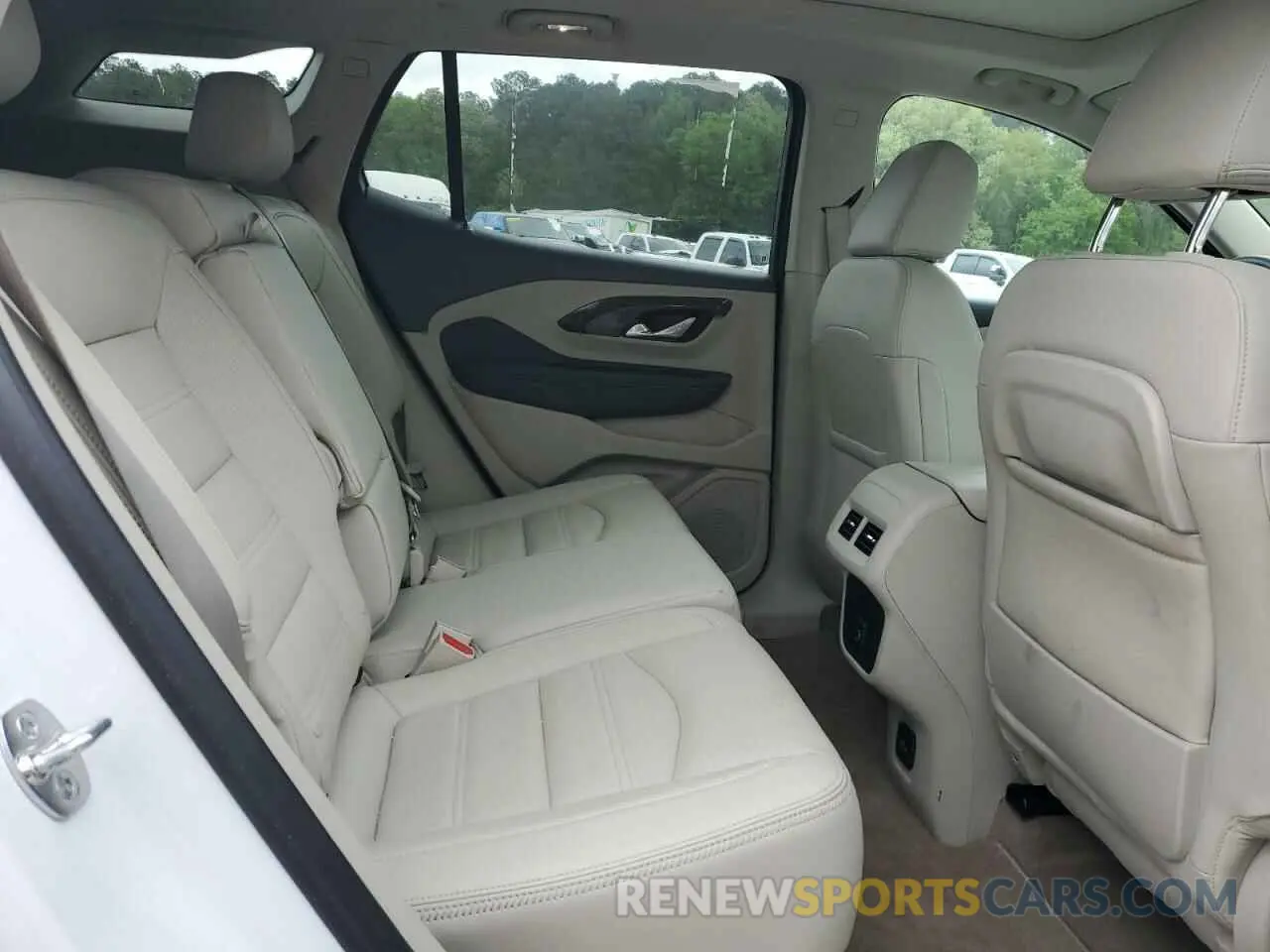11 Photograph of a damaged car 3GKALXEG2RL383356 GMC TERRAIN 2024