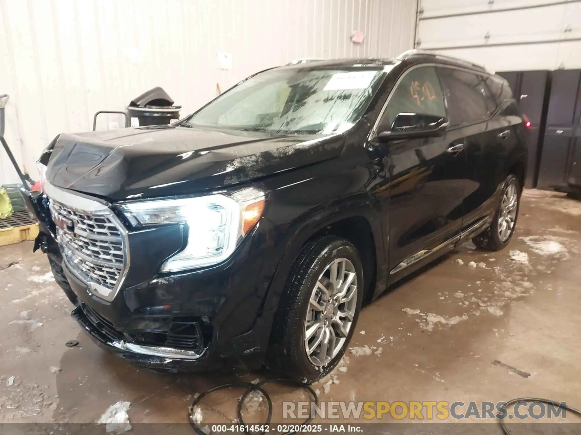 2 Photograph of a damaged car 3GKALXEG4RL372651 GMC TERRAIN 2024