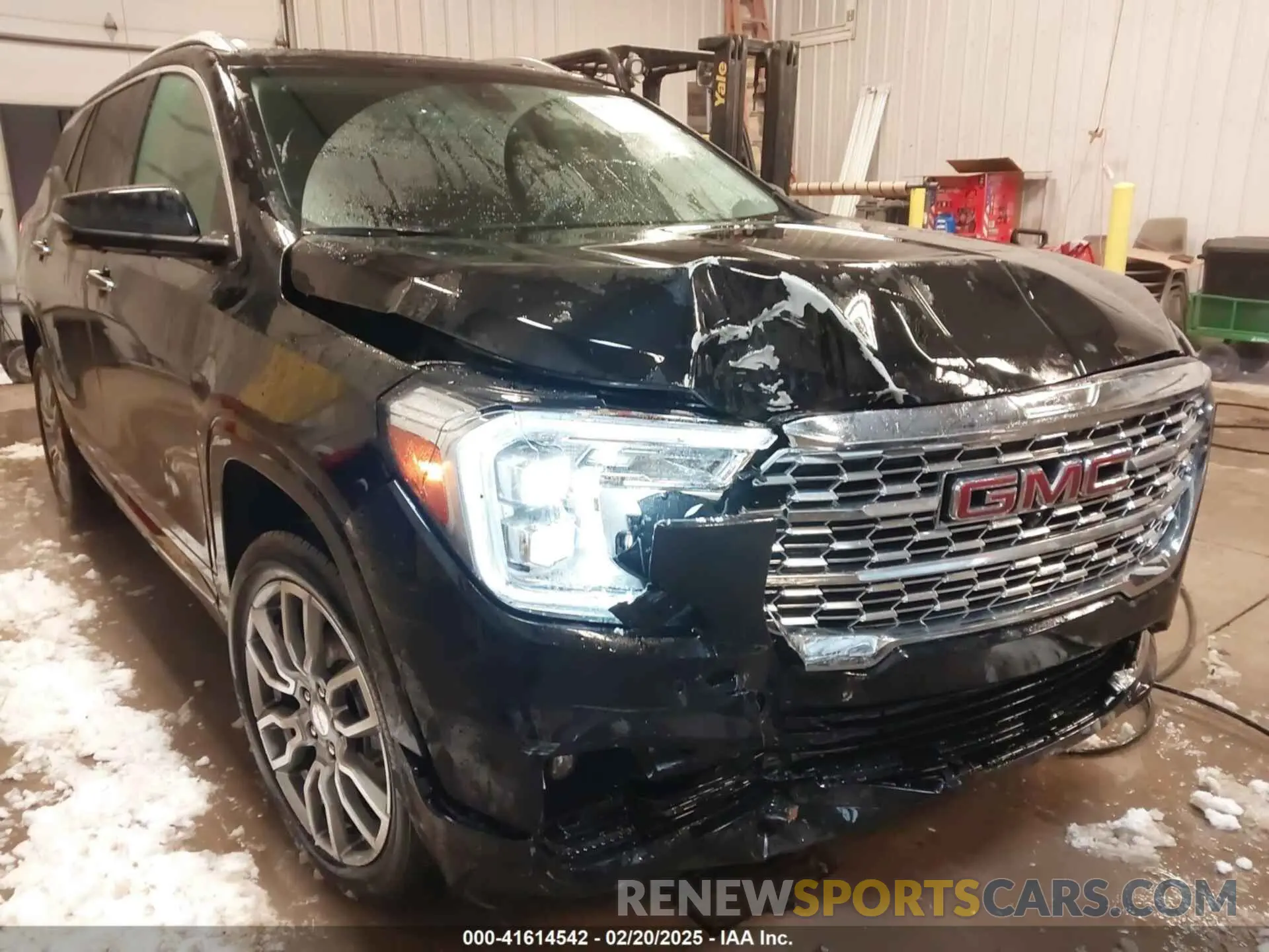 6 Photograph of a damaged car 3GKALXEG4RL372651 GMC TERRAIN 2024