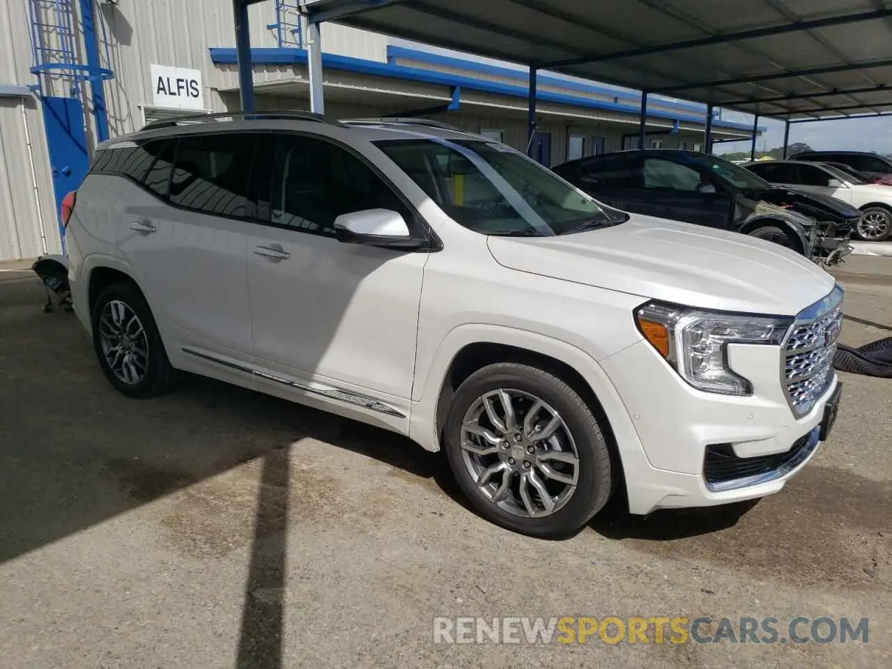 4 Photograph of a damaged car 3GKALXEG7RL297251 GMC TERRAIN 2024