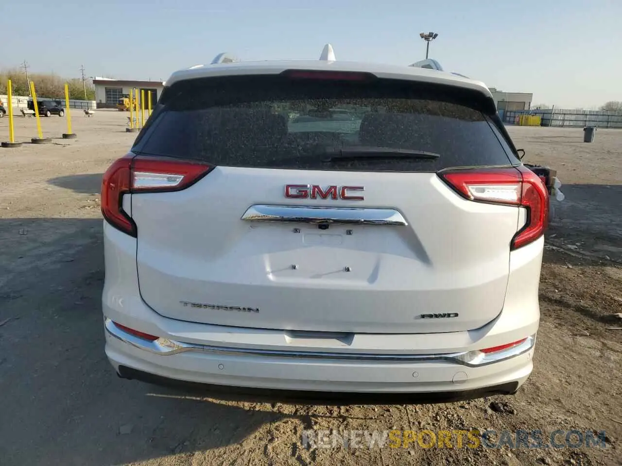 6 Photograph of a damaged car 3GKALXEG7RL400510 GMC TERRAIN 2024