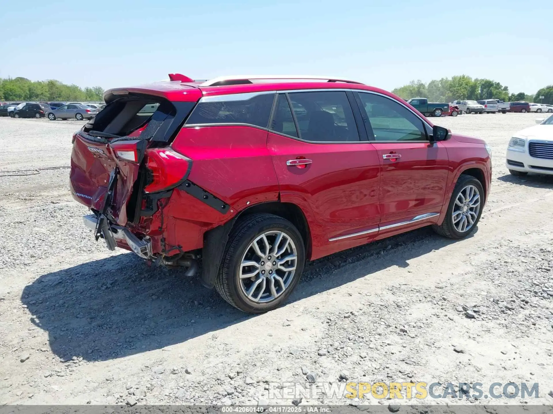 4 Photograph of a damaged car 3GKALXEG8RL325865 GMC TERRAIN 2024