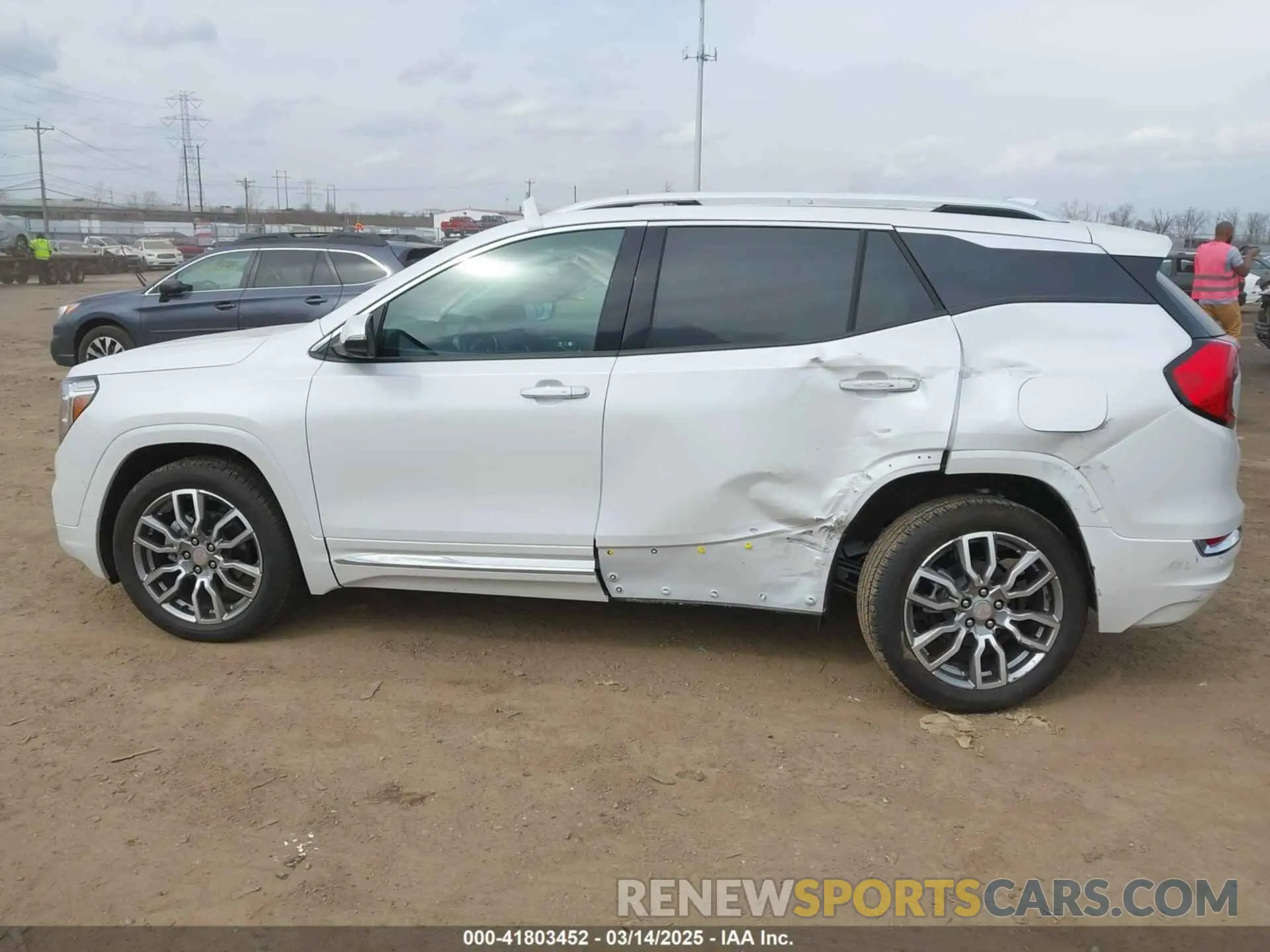 15 Photograph of a damaged car 3GKALXEG8RL395592 GMC TERRAIN 2024