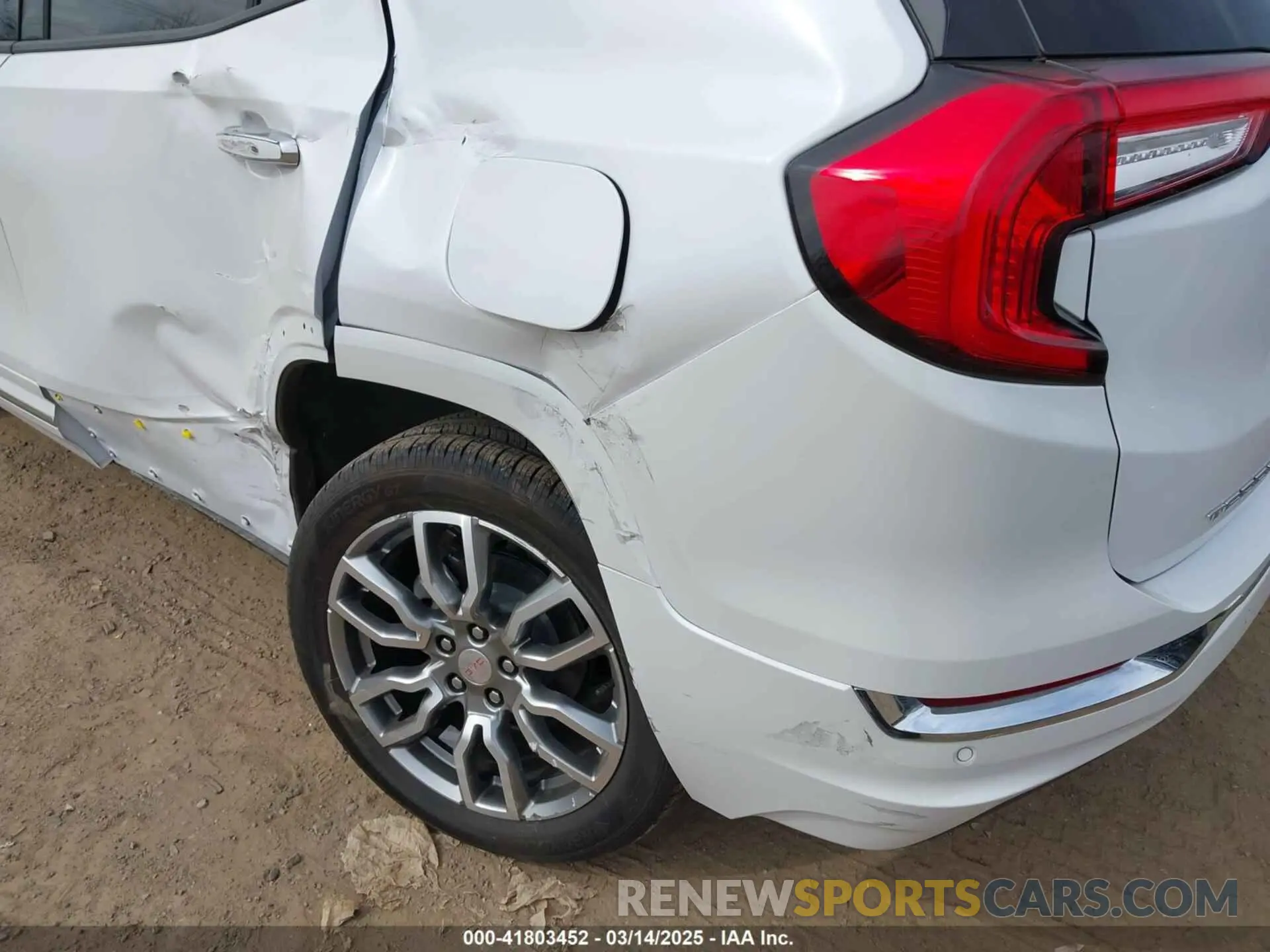 6 Photograph of a damaged car 3GKALXEG8RL395592 GMC TERRAIN 2024