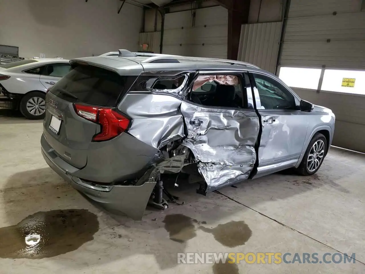 3 Photograph of a damaged car 3GKALXEGXRL385517 GMC TERRAIN 2024