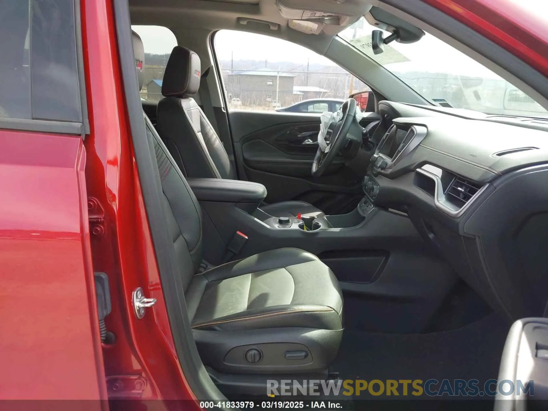 5 Photograph of a damaged car 3GKALYEG1RL243143 GMC TERRAIN 2024