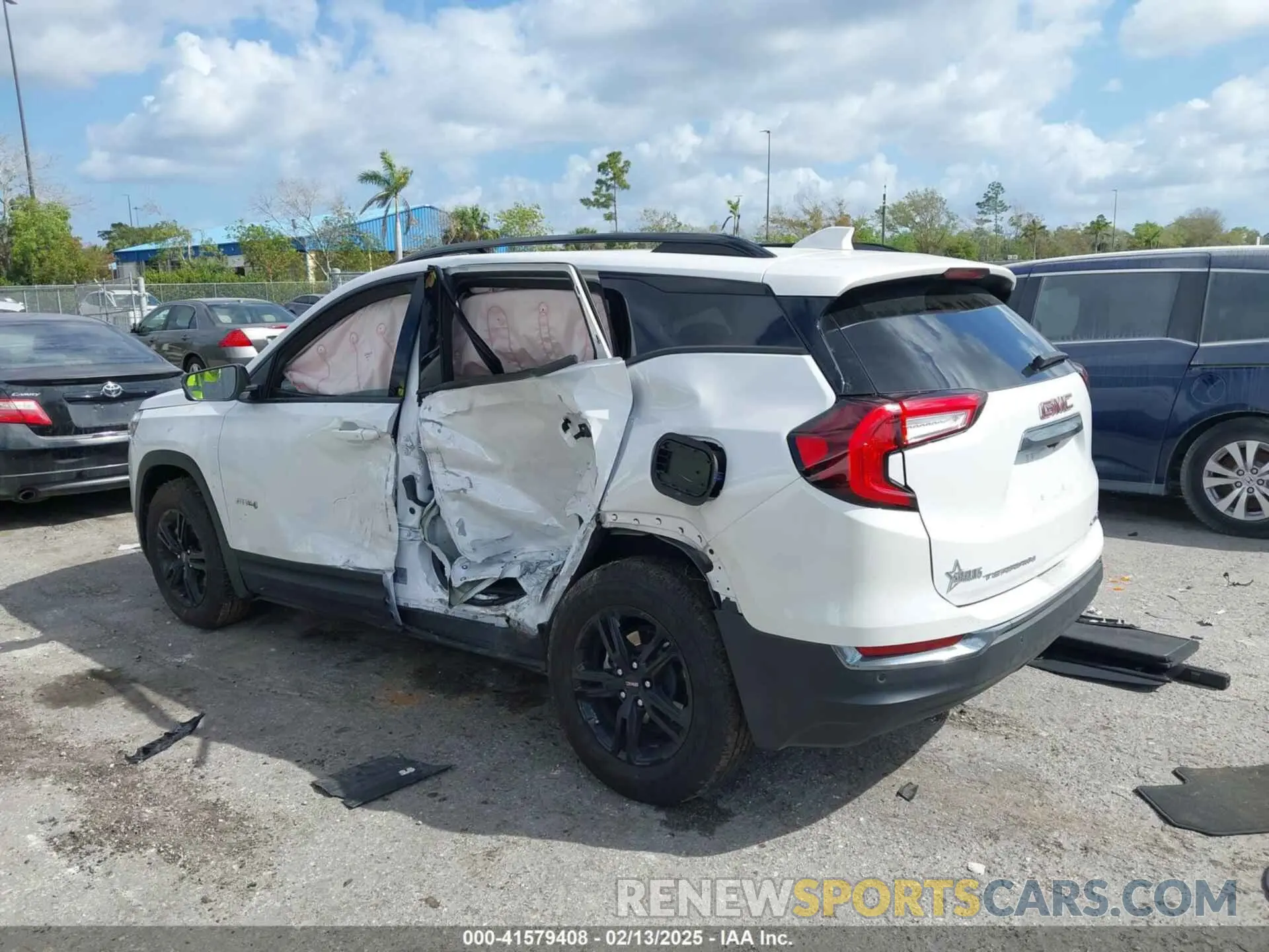 3 Photograph of a damaged car 3GKALYEG4RL380612 GMC TERRAIN 2024