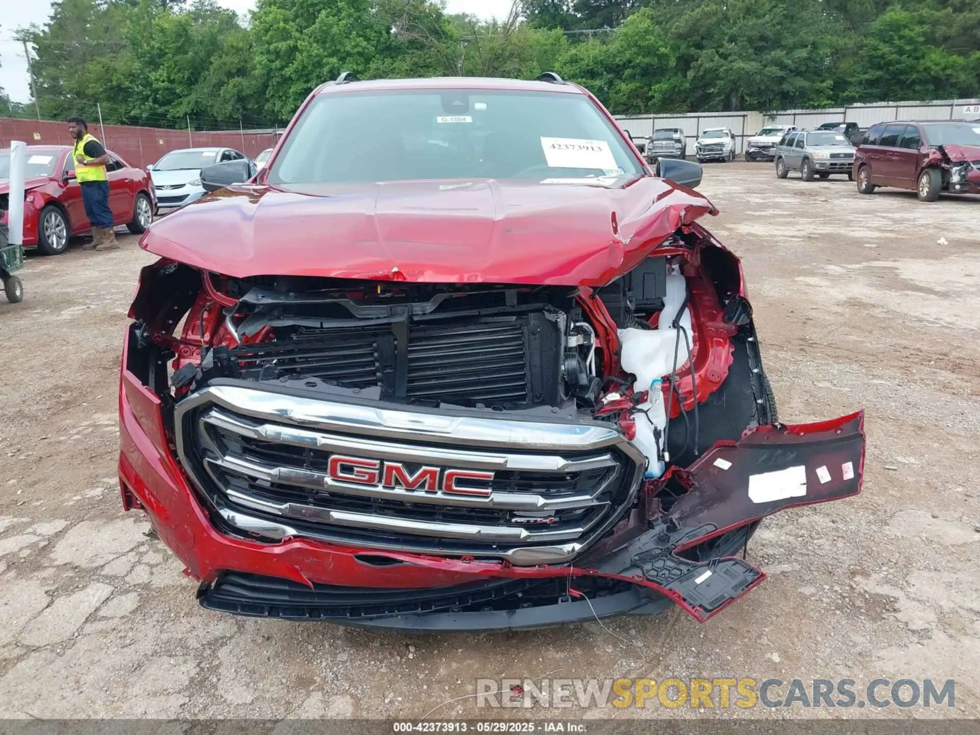 12 Photograph of a damaged car 3GKALYEG5RL382787 GMC TERRAIN 2024