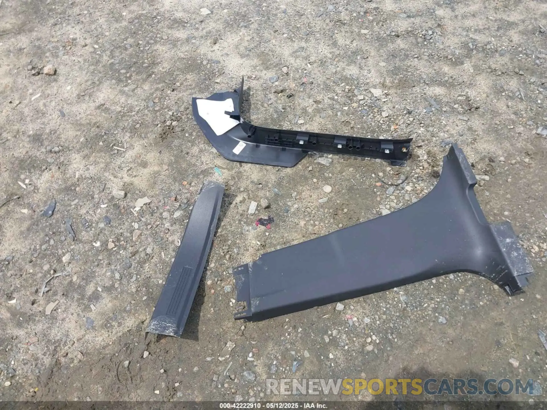 12 Photograph of a damaged car 3GKALYEGXRL271393 GMC TERRAIN 2024