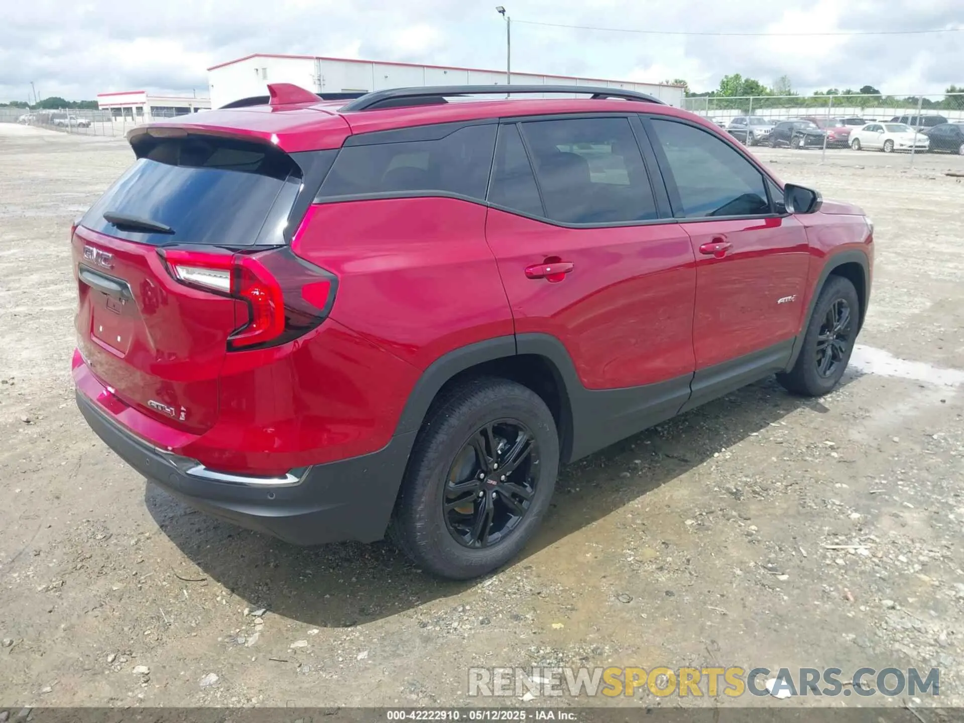 4 Photograph of a damaged car 3GKALYEGXRL271393 GMC TERRAIN 2024