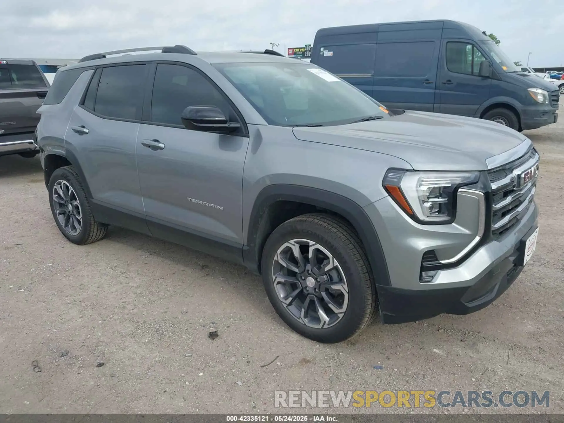 1 Photograph of a damaged car 3GKALUEG6SL215921 GMC TERRAIN 2025