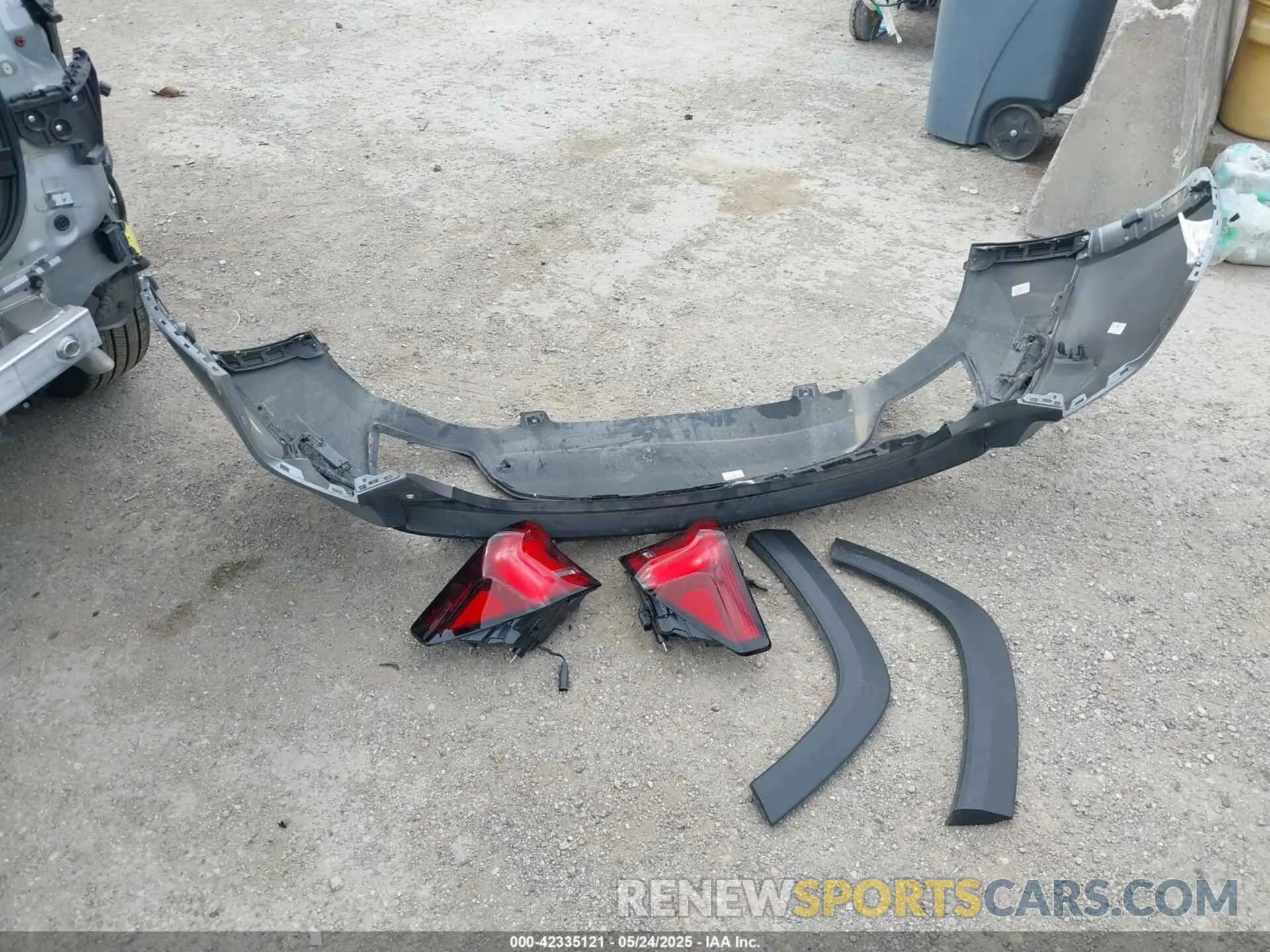 12 Photograph of a damaged car 3GKALUEG6SL215921 GMC TERRAIN 2025