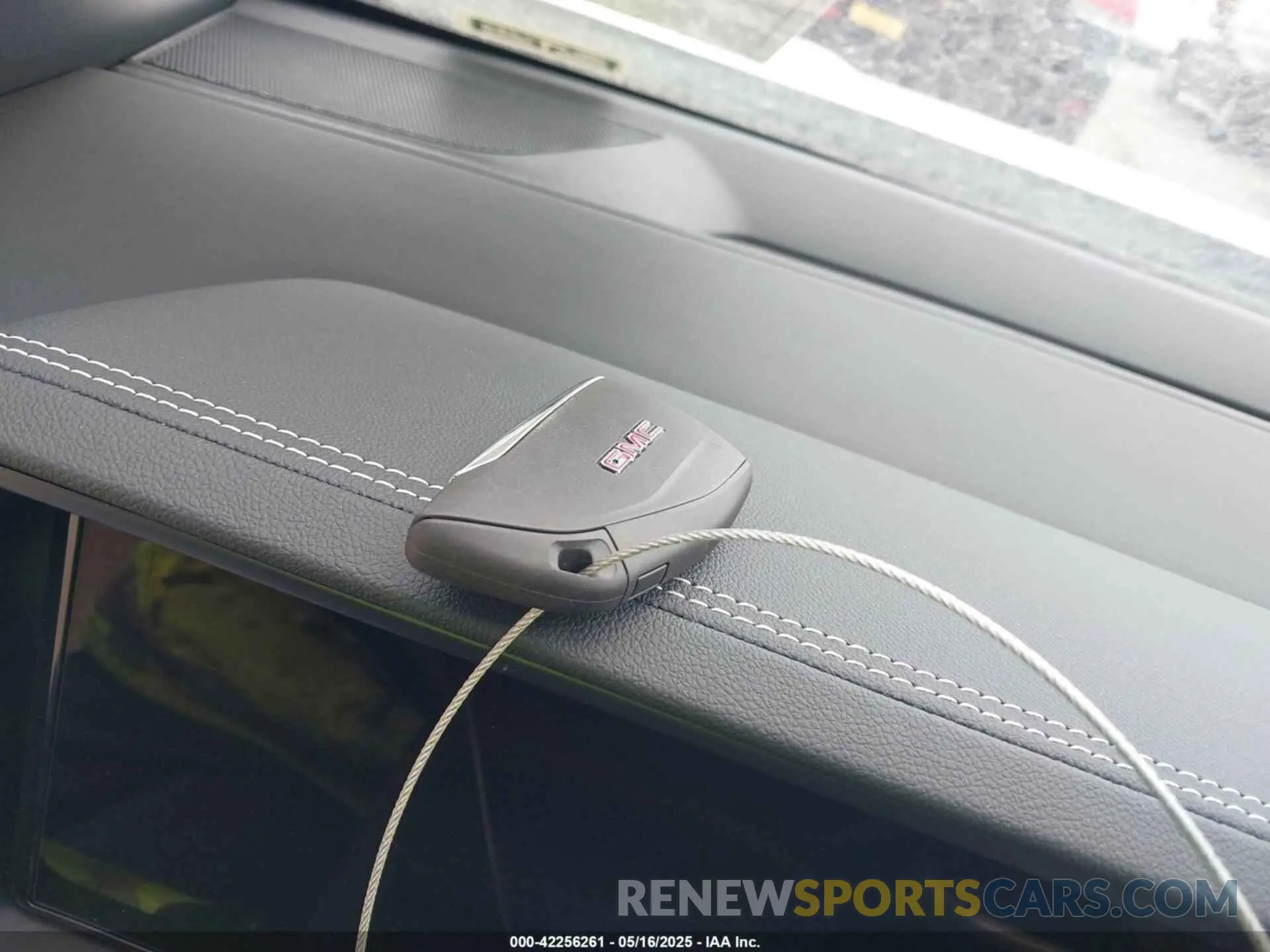 11 Photograph of a damaged car 3GKALUEG8SL300808 GMC TERRAIN 2025