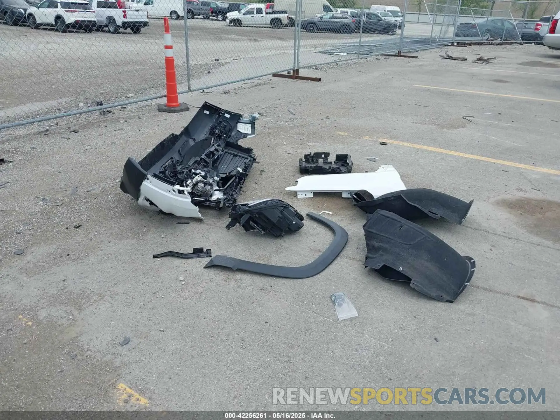 12 Photograph of a damaged car 3GKALUEG8SL300808 GMC TERRAIN 2025