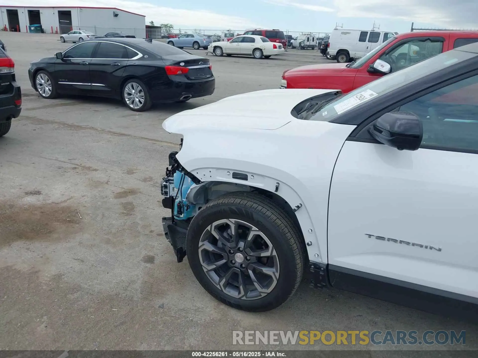19 Photograph of a damaged car 3GKALUEG8SL300808 GMC TERRAIN 2025