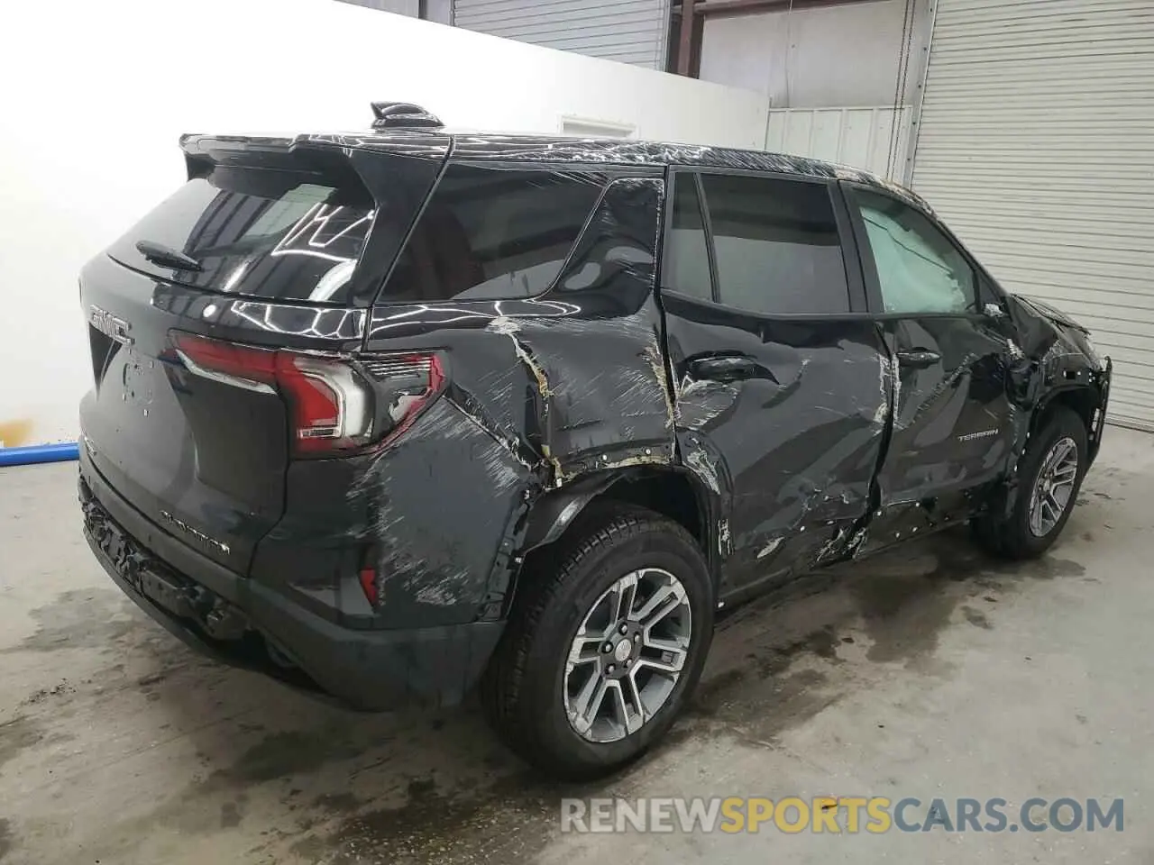 3 Photograph of a damaged car 3GKALUEG9SL266927 GMC TERRAIN EL 2025