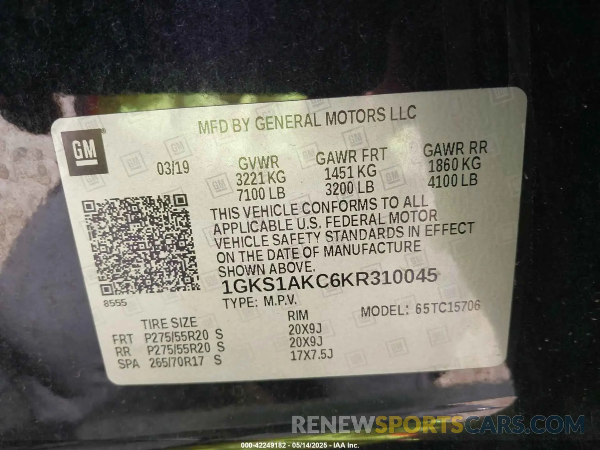 9 Photograph of a damaged car 1GKS1AKC6KR310045 GMC YUKON 2019