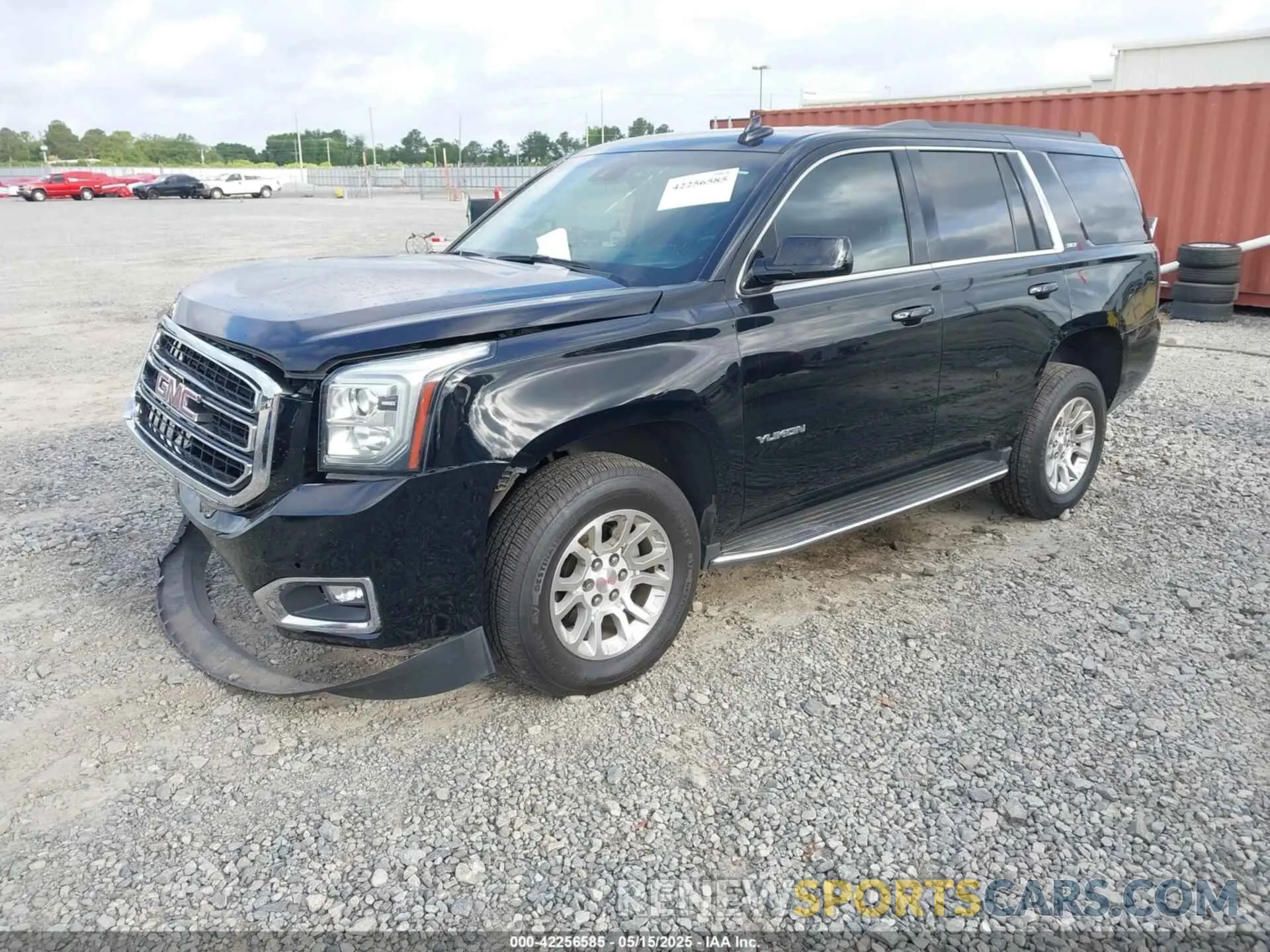 2 Photograph of a damaged car 1GKS1BKC6KR156197 GMC YUKON 2019