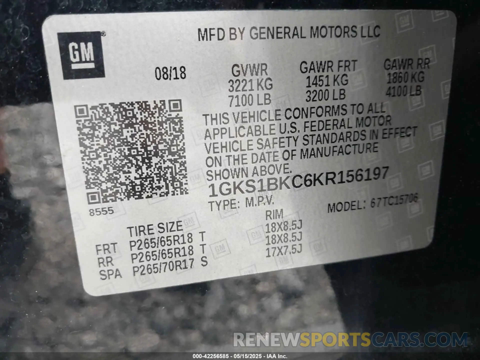 9 Photograph of a damaged car 1GKS1BKC6KR156197 GMC YUKON 2019