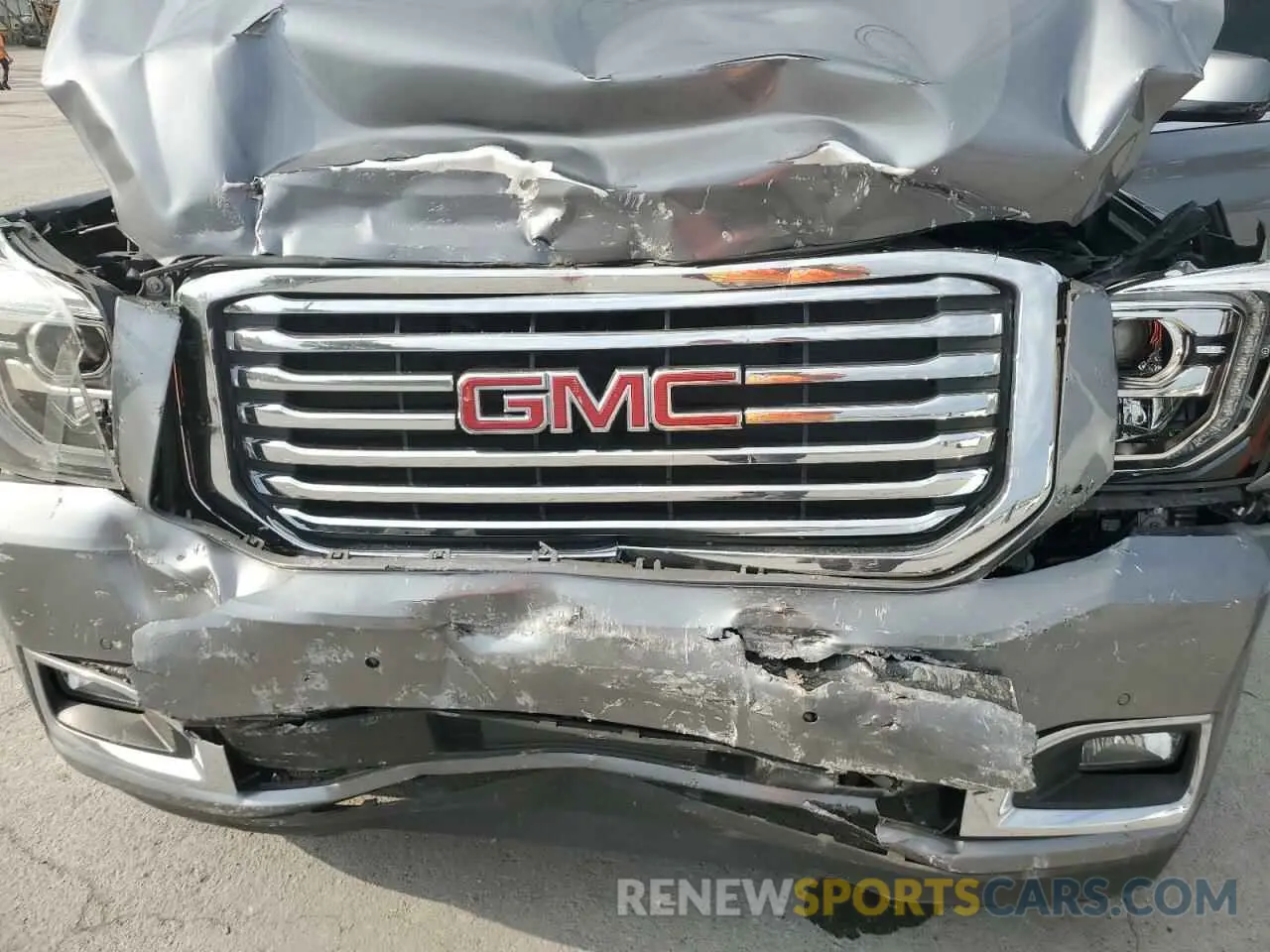 12 Photograph of a damaged car 1GKS1BKC7KR226421 GMC YUKON 2019