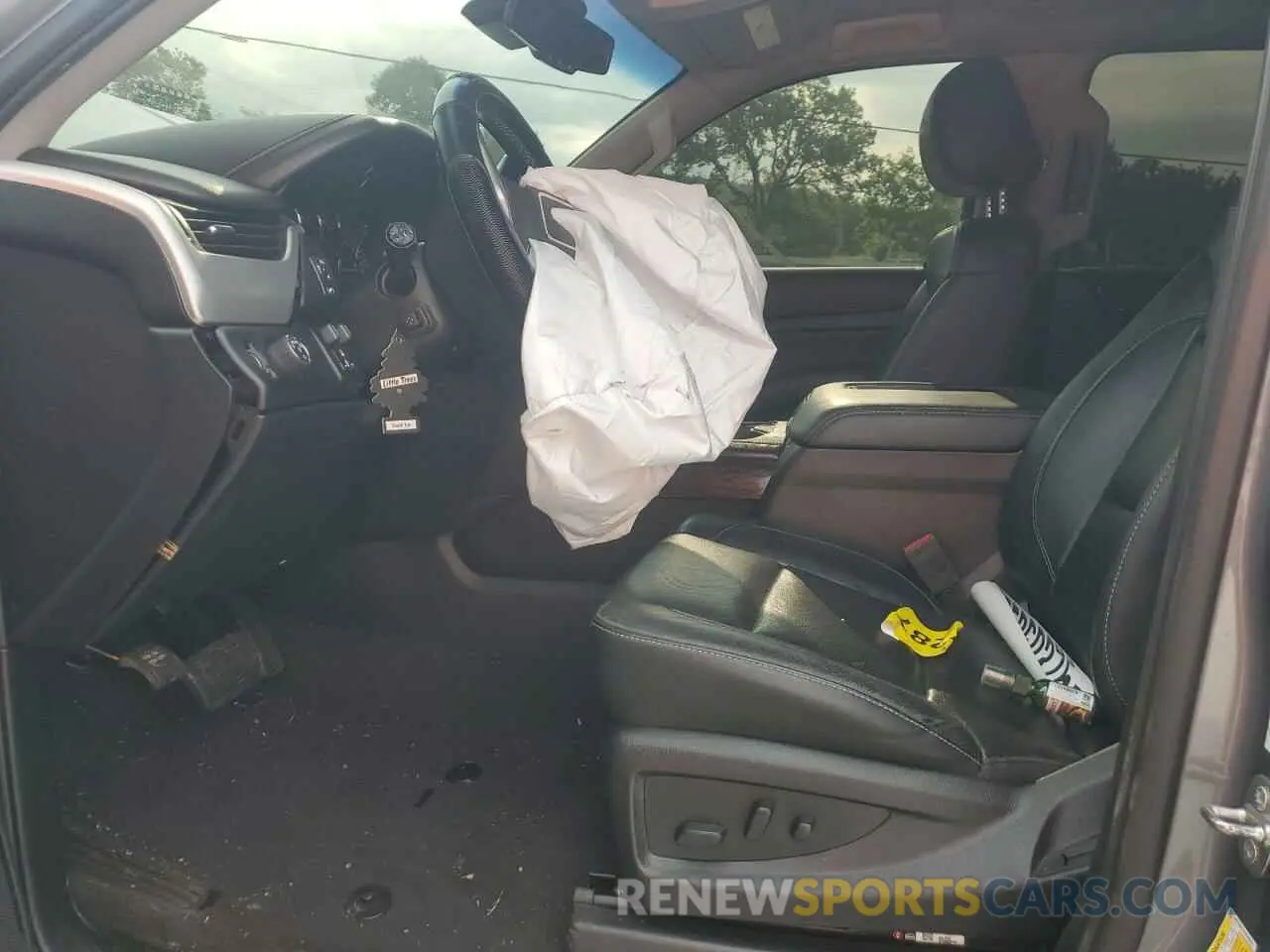 7 Photograph of a damaged car 1GKS1BKC7KR226421 GMC YUKON 2019