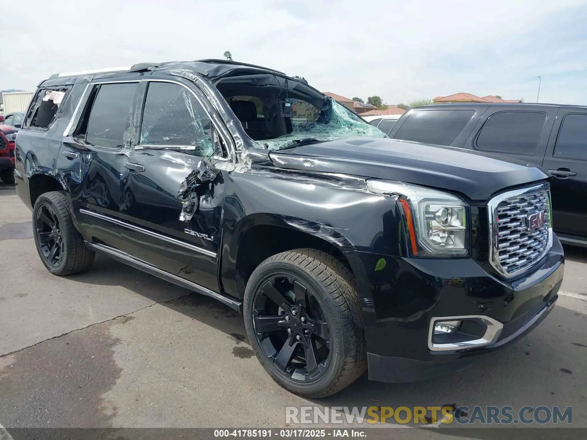 1 Photograph of a damaged car 1GKS1CKJ0KR251701 GMC YUKON 2019