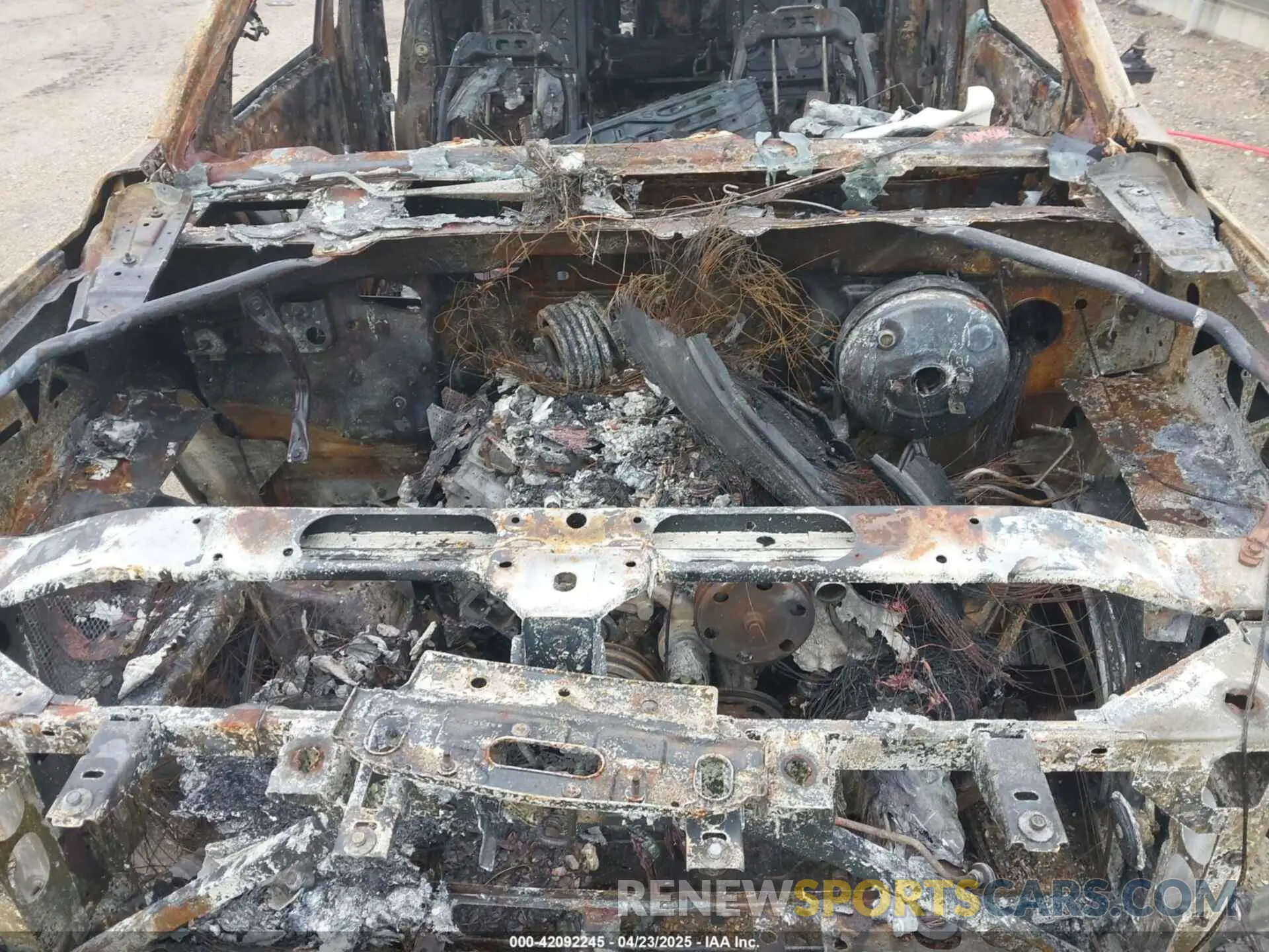 10 Photograph of a damaged car 1GKS1CKJ6KR223319 GMC YUKON 2019
