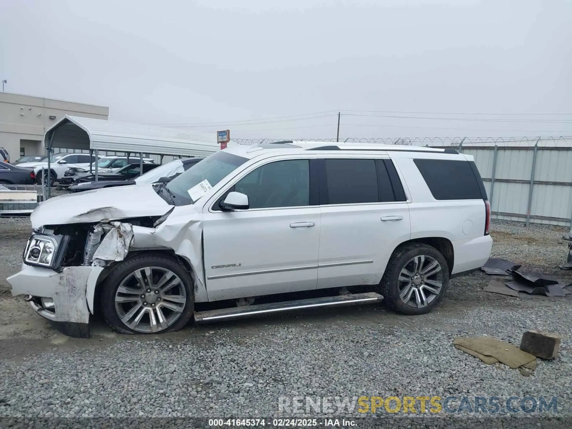 14 Photograph of a damaged car 1GKS1CKJ7KR364240 GMC YUKON 2019