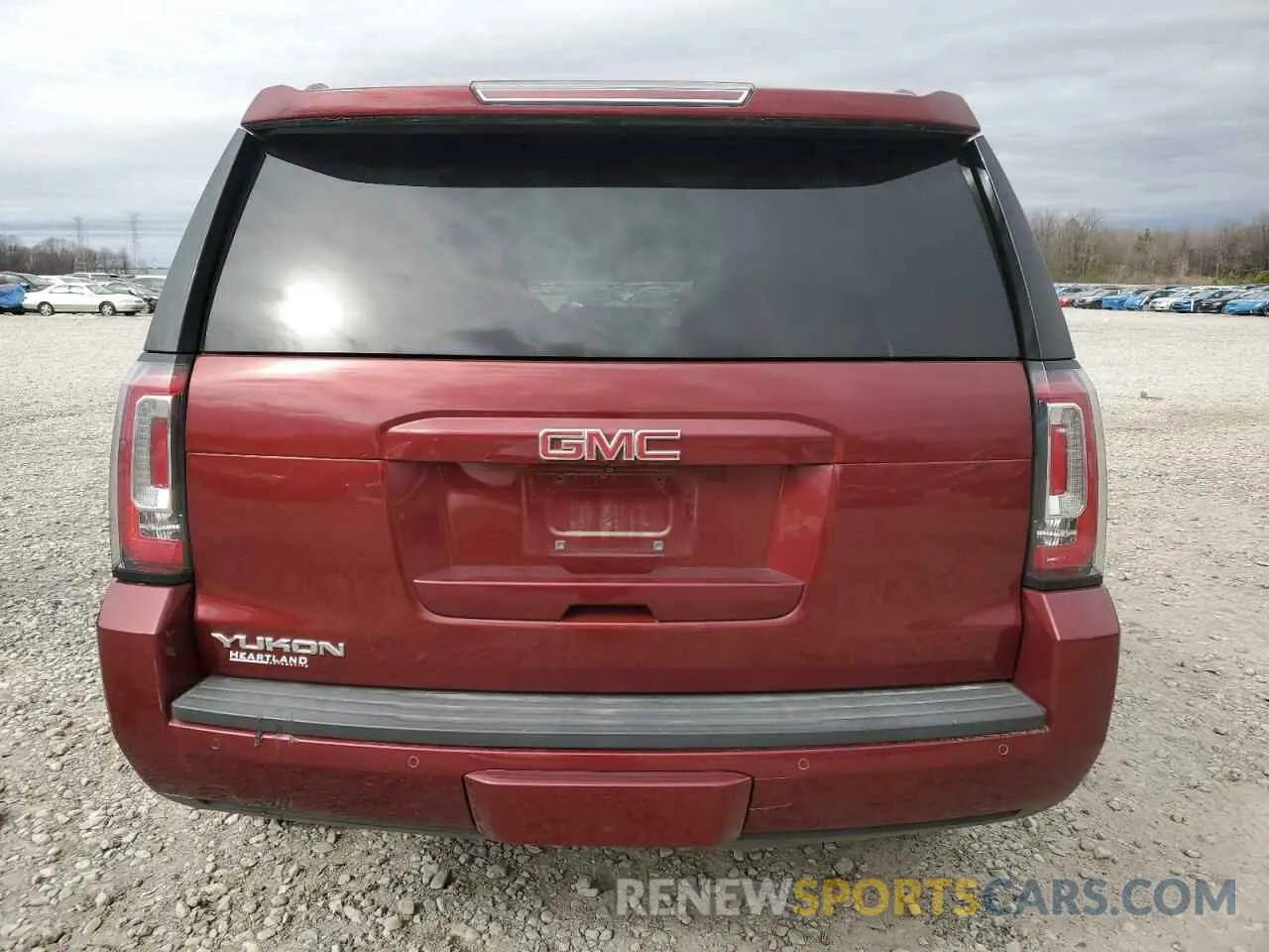 6 Photograph of a damaged car 1GKS1DKC2KR354691 GMC YUKON 2019
