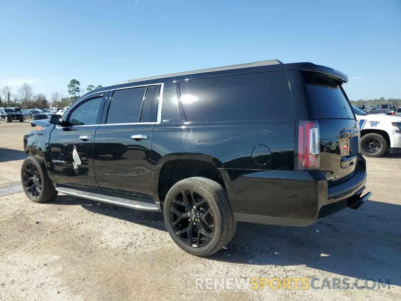 2 Photograph of a damaged car 1GKS1GKC5KR327079 GMC YUKON 2019