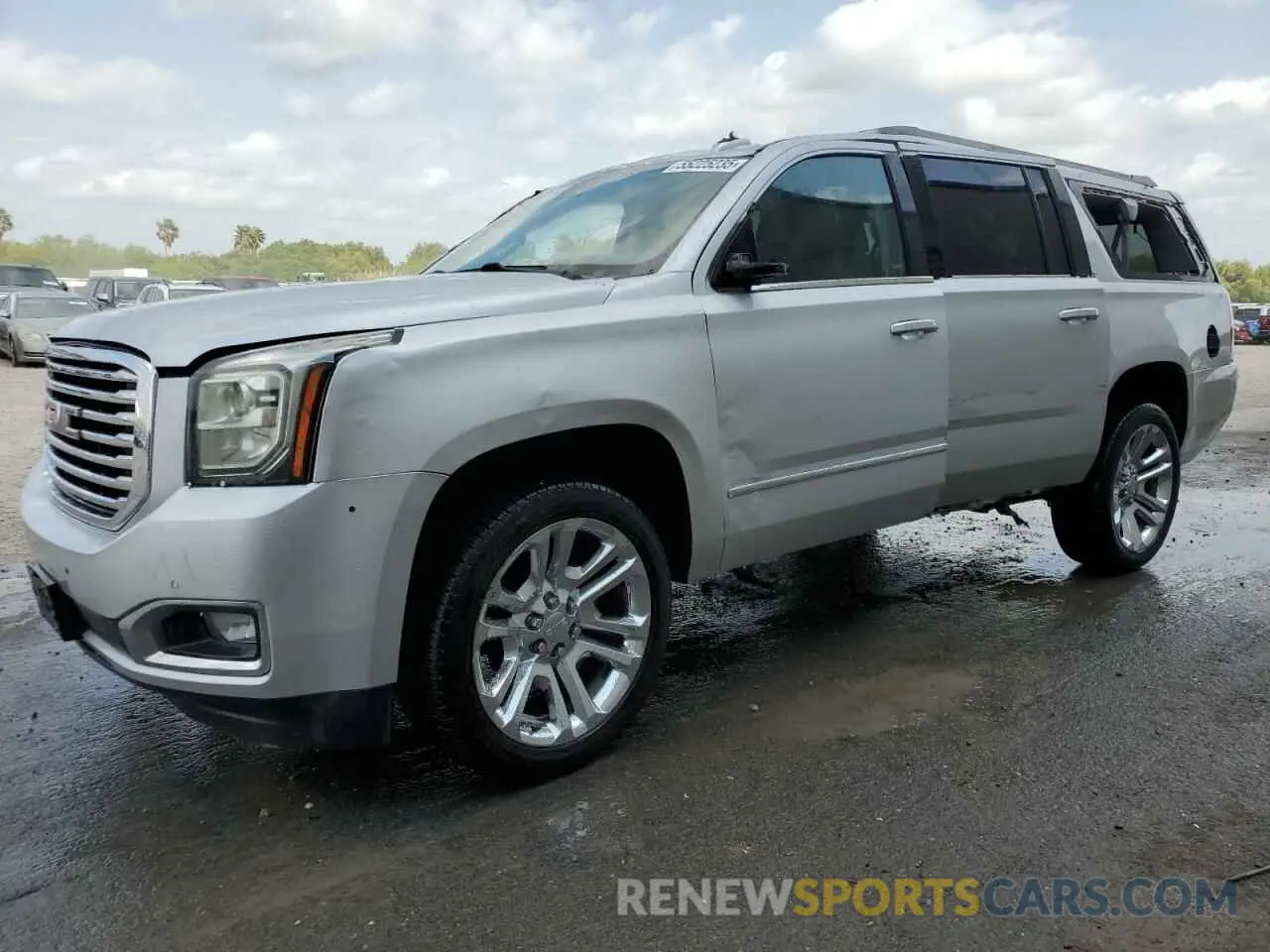 1 Photograph of a damaged car 1GKS1GKC5KR409622 GMC YUKON 2019