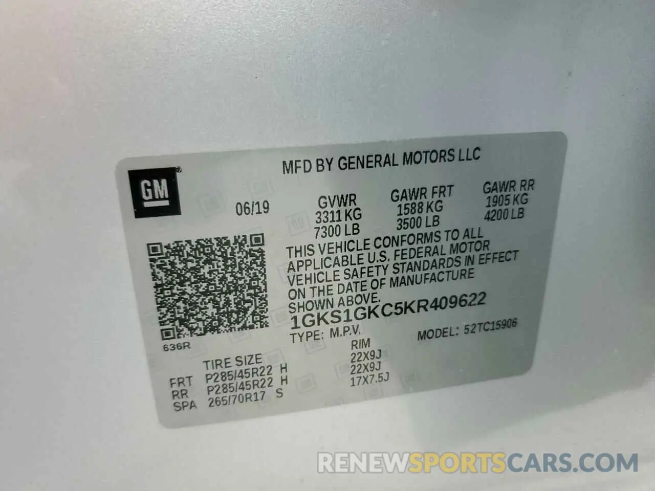 13 Photograph of a damaged car 1GKS1GKC5KR409622 GMC YUKON 2019
