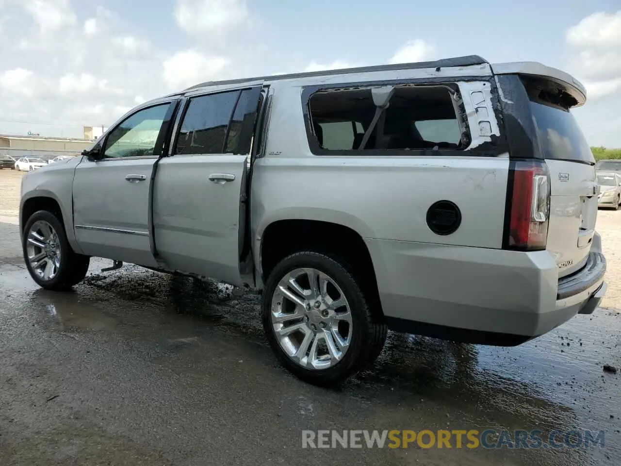 2 Photograph of a damaged car 1GKS1GKC5KR409622 GMC YUKON 2019