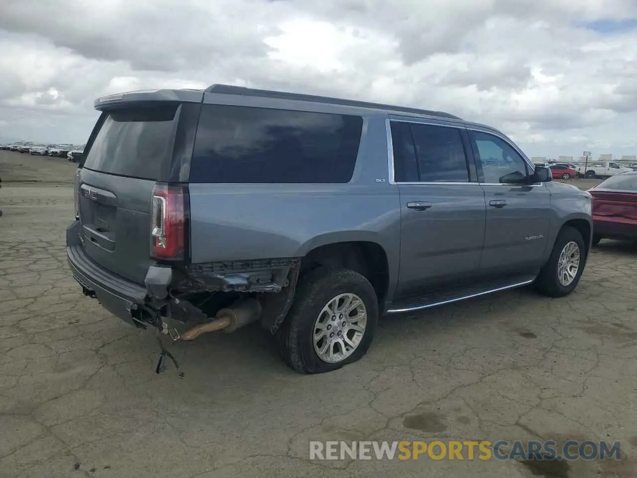 3 Photograph of a damaged car 1GKS1GKC9KR331054 GMC YUKON 2019