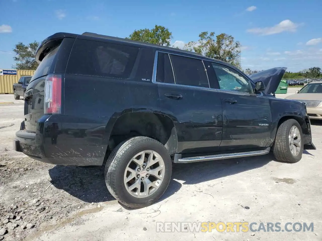 3 Photograph of a damaged car 1GKS2AKC9KR354179 GMC YUKON 2019