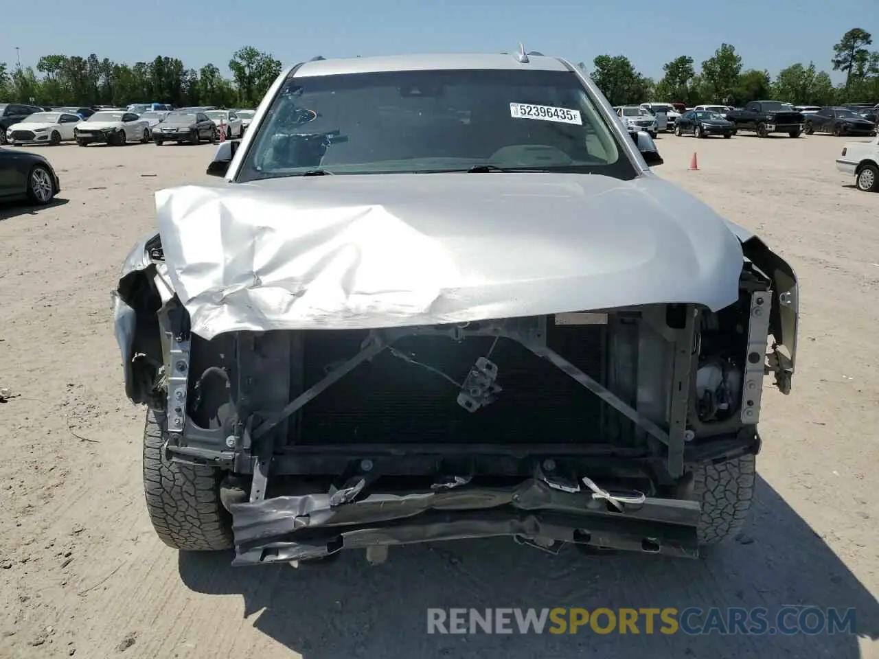 5 Photograph of a damaged car 1GKS2BKC3KR231127 GMC YUKON 2019