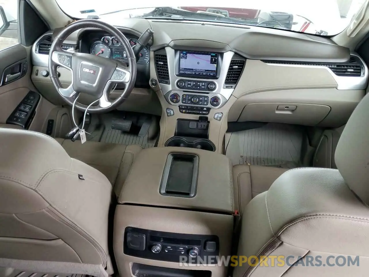 8 Photograph of a damaged car 1GKS2BKC4KR307857 GMC YUKON 2019