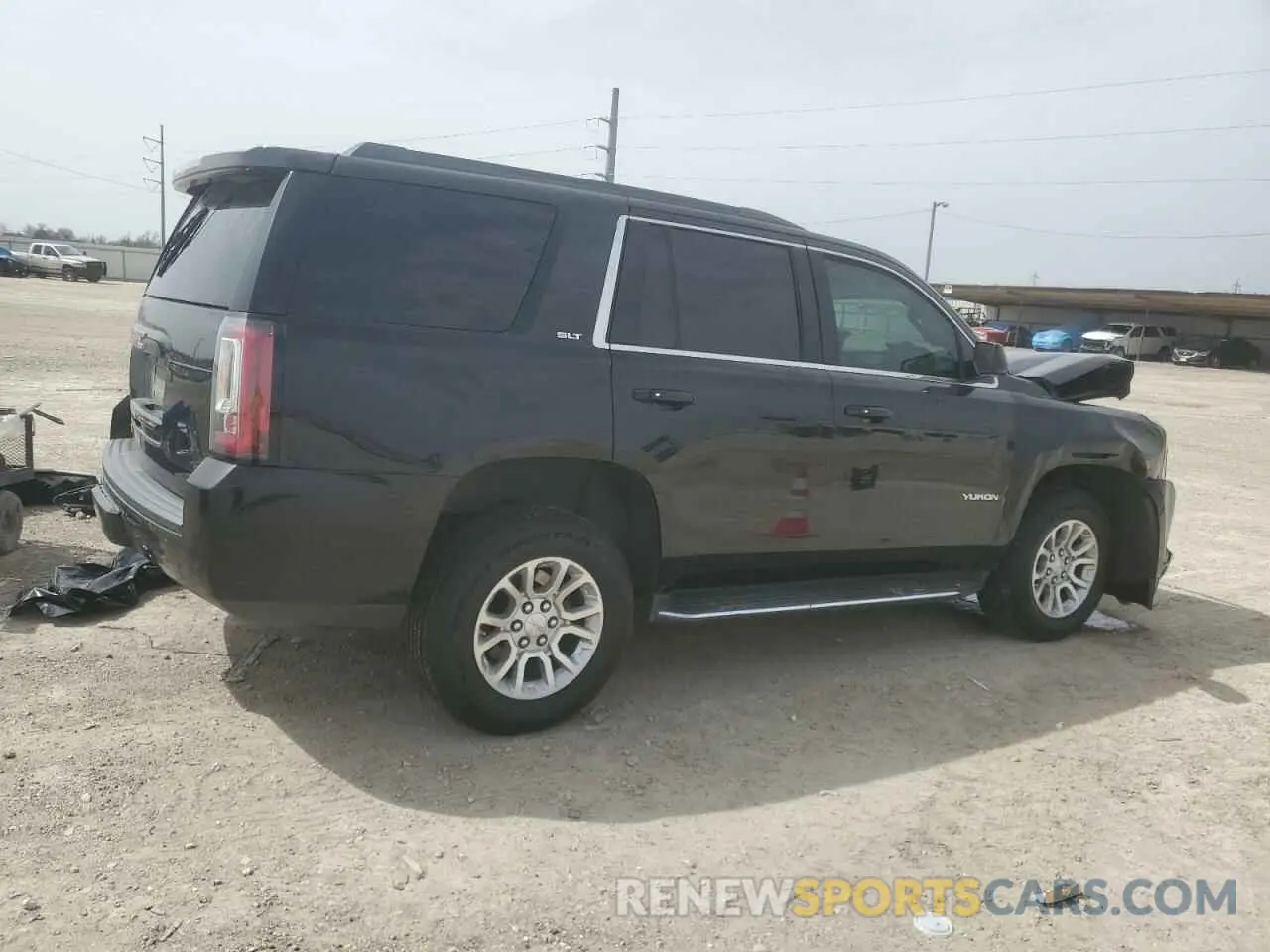 3 Photograph of a damaged car 1GKS2BKC5KR166412 GMC YUKON 2019