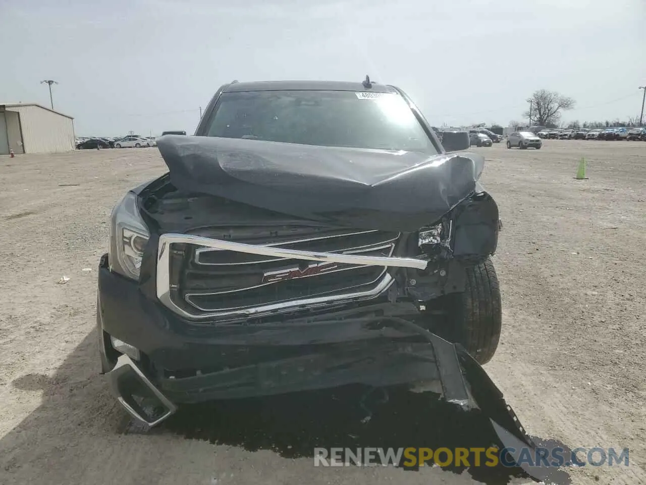 5 Photograph of a damaged car 1GKS2BKC5KR166412 GMC YUKON 2019