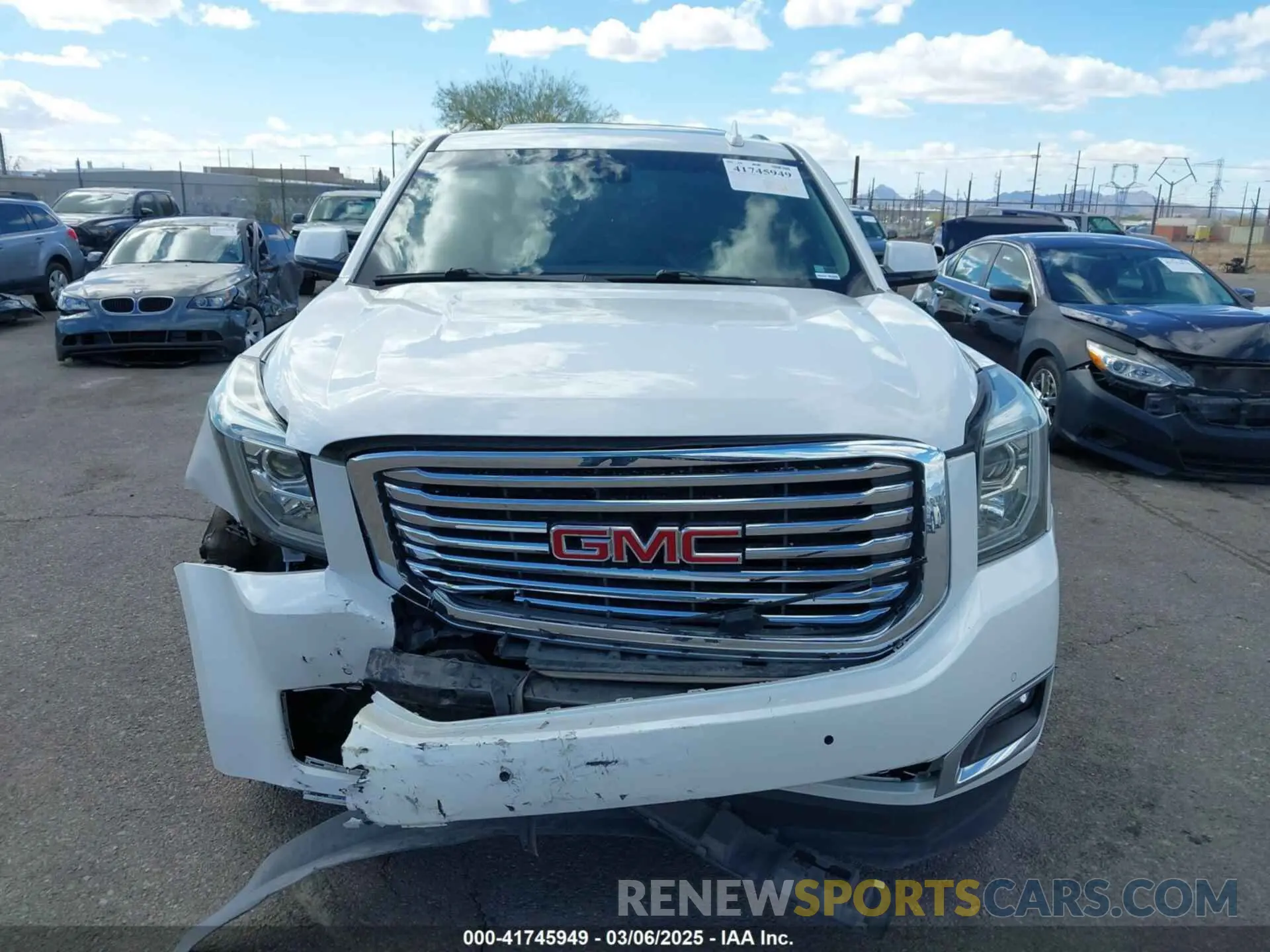 12 Photograph of a damaged car 1GKS2BKCXKR355380 GMC YUKON 2019