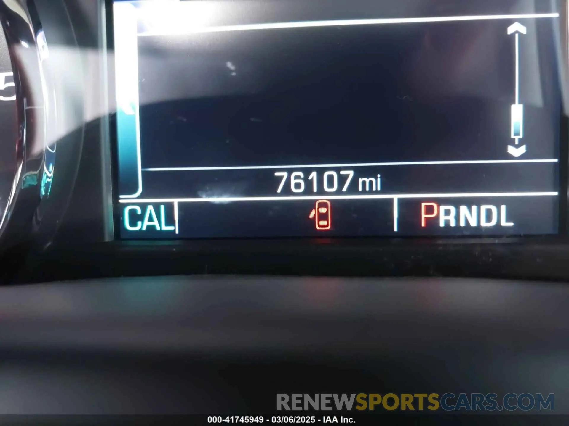 15 Photograph of a damaged car 1GKS2BKCXKR355380 GMC YUKON 2019