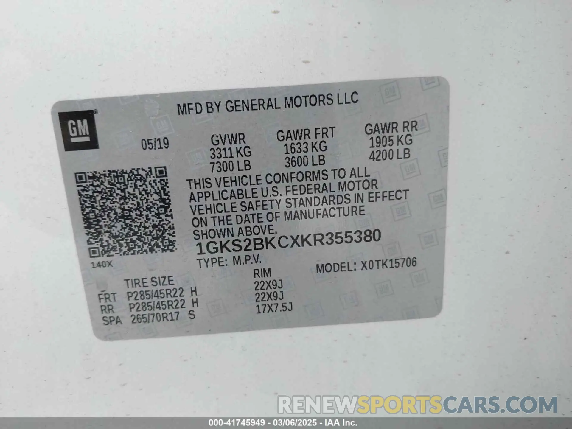 9 Photograph of a damaged car 1GKS2BKCXKR355380 GMC YUKON 2019
