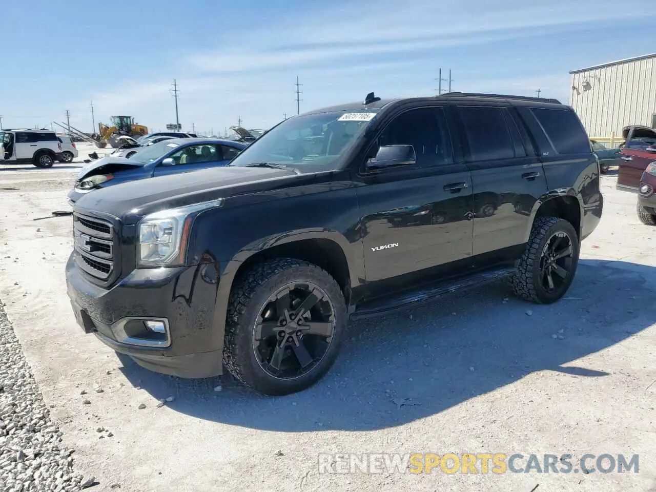1 Photograph of a damaged car 1GKS2BKJ3KR199763 GMC YUKON 2019