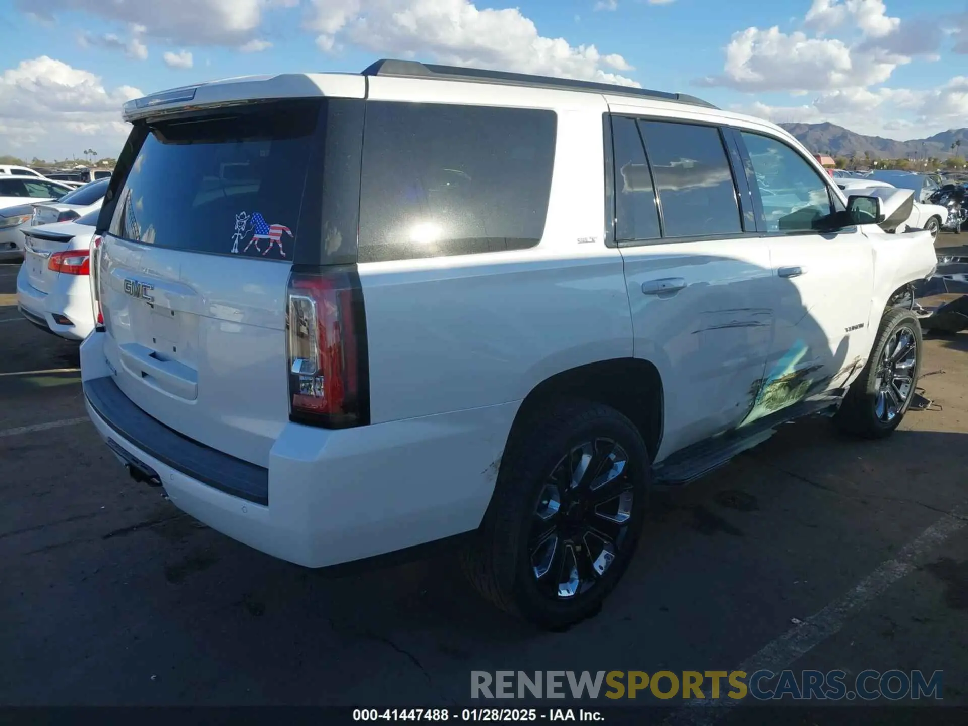 4 Photograph of a damaged car 1GKS2BKJ9KR161101 GMC YUKON 2019