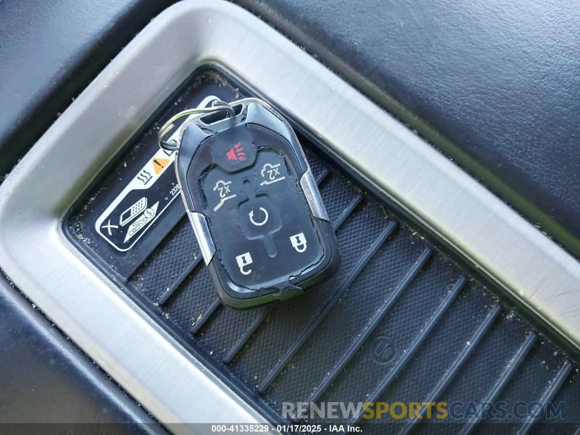 11 Photograph of a damaged car 1GKS2CKJ2KR137664 GMC YUKON 2019