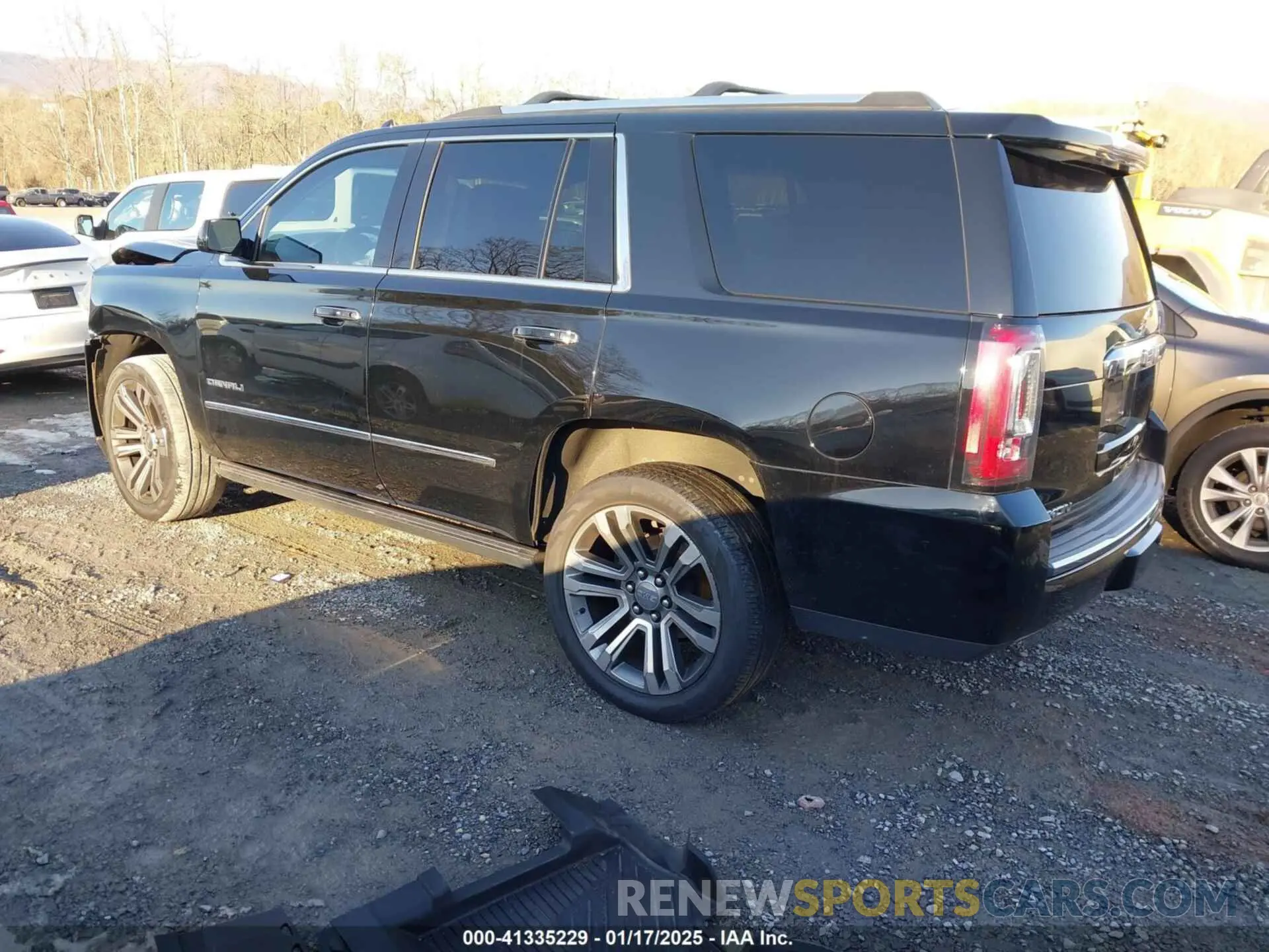 3 Photograph of a damaged car 1GKS2CKJ2KR137664 GMC YUKON 2019