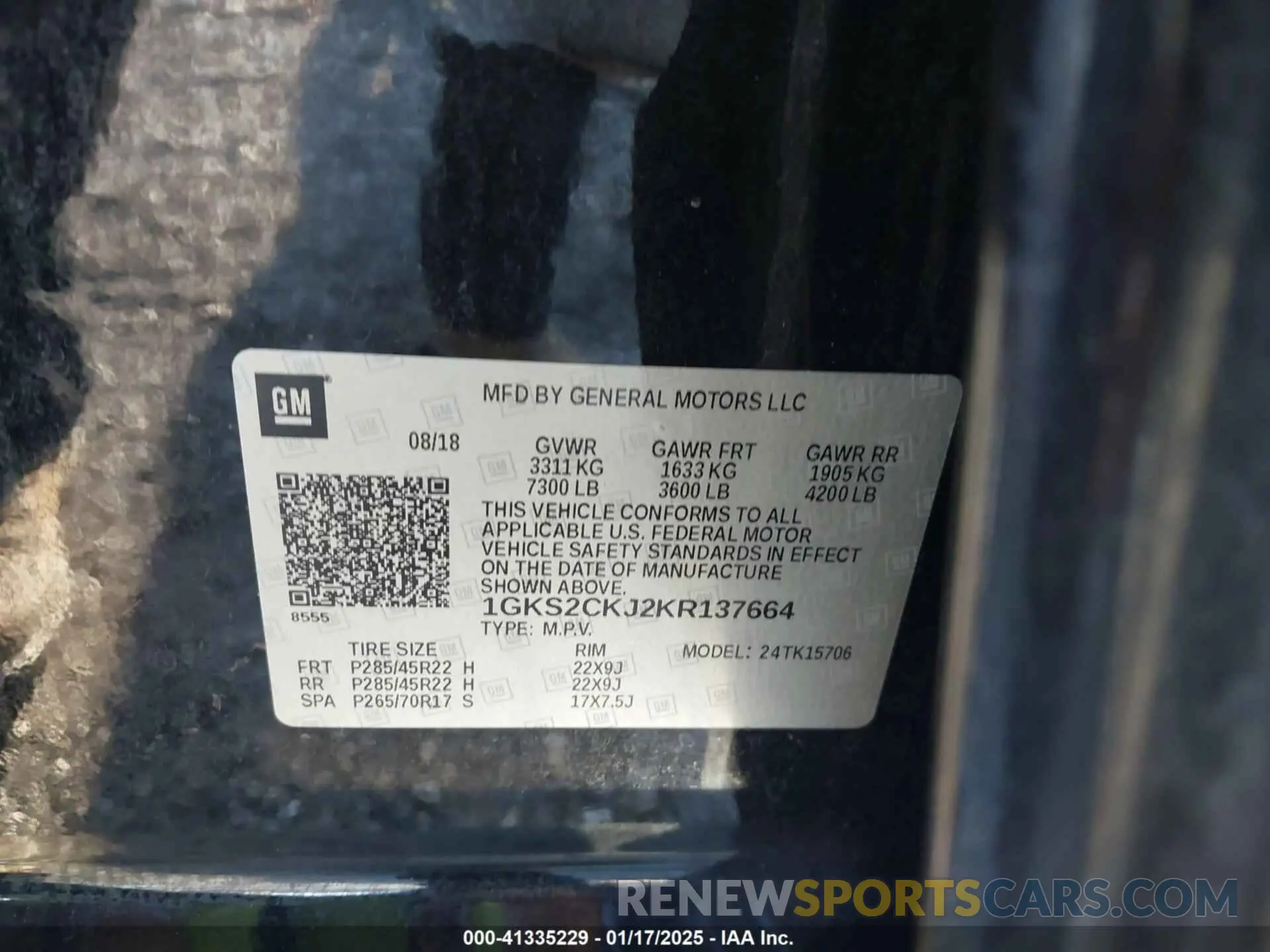 9 Photograph of a damaged car 1GKS2CKJ2KR137664 GMC YUKON 2019